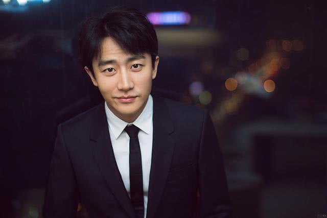 黄轩新剧爆料视频,神秘角色引期待，剧情悬念迭起